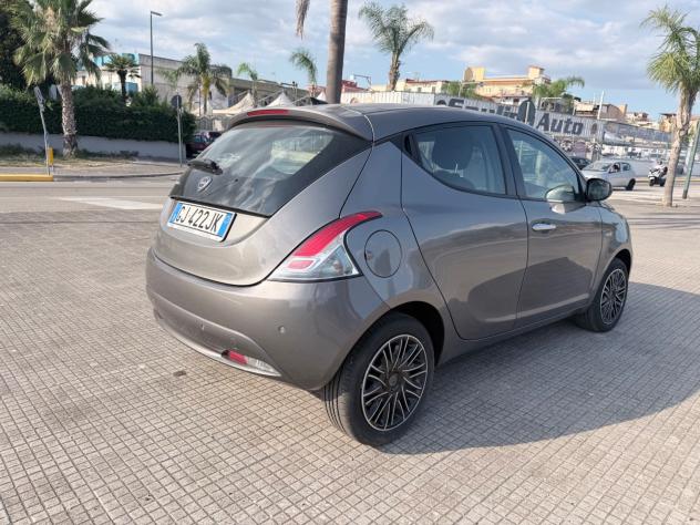 Lancia Ypsilon 1.0 FireFly 5 porte S&S Hybrid Gold - Foto 8
