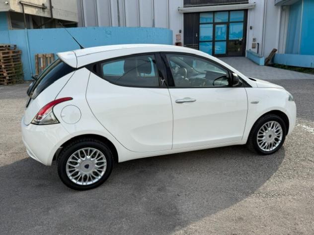 Lancia Ypsilon 1.2 x neopatentati - Foto 3