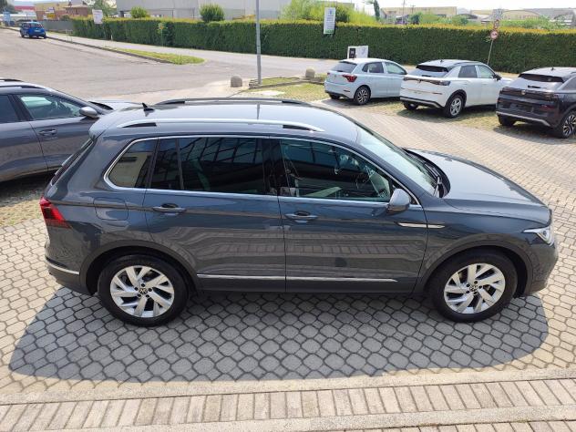 Volkswagen Tiguan 2.0 TDI SCR 110KW Elegance DSG - Foto 4