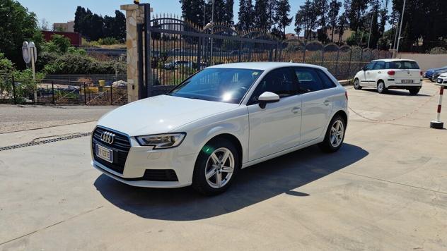 Audi A3 1.6 TDI 116 CV S tronic Business - Foto 2