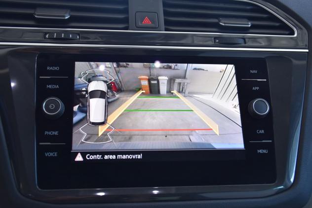 Volkswagen Tiguan 2.0 TDI 150 CV SCR DSG Elegance *LUCI AMBIENTE, TELECAMERA* - Foto 9