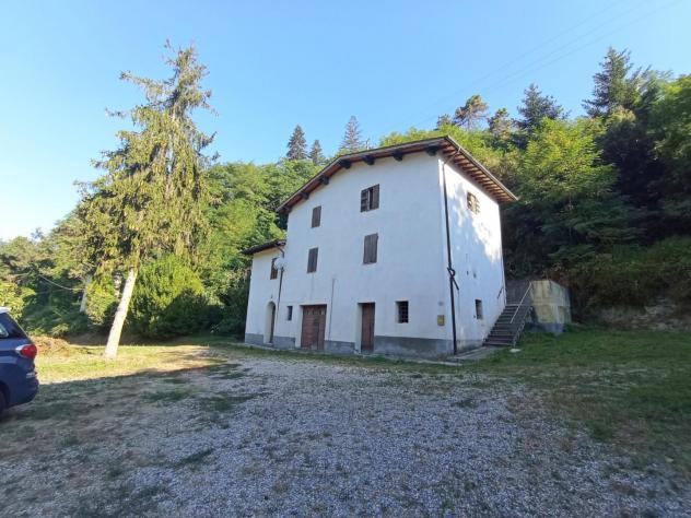 Casale in vendita a Gombitelli - Camaiore 220 mq Rif: 1177483