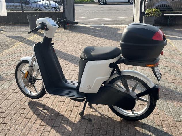 Askoll eS1 Doppia batteria scooter 50 elettrico - Foto 7