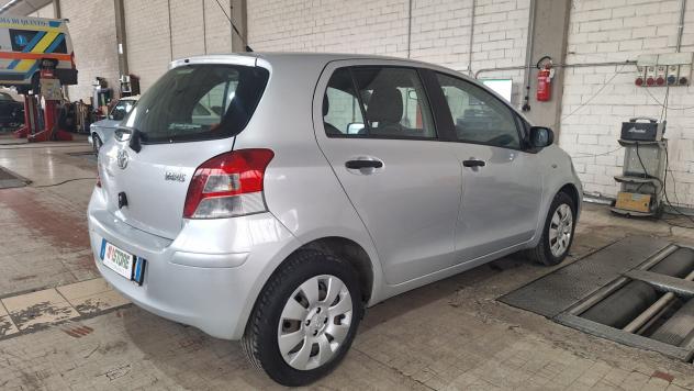 Toyota Yaris 1.0 5 porte Sol - Foto 9