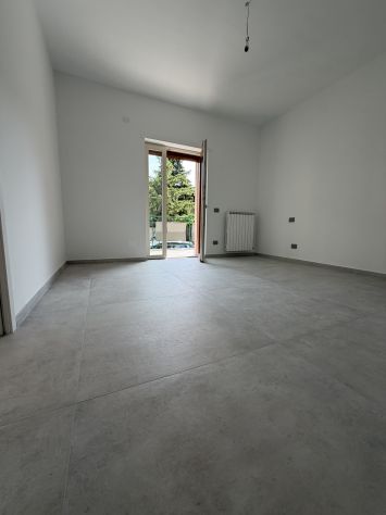 APPARTAMENTO APPENA RISTRUTTURATO A BARONISSI IN ZONA ACQUAMELA - Foto 2