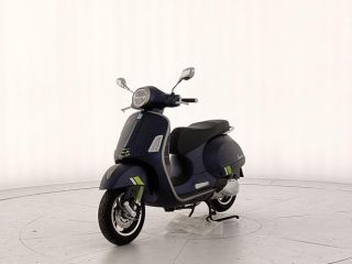 Vespa AMG GT VESPA GTS SUPTECH 300 E5 RST22 BLU ENER