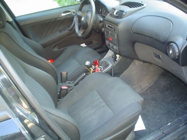 Alfa Romeo 147 1.9 JTD 115CV 5p. Impression - Foto 7