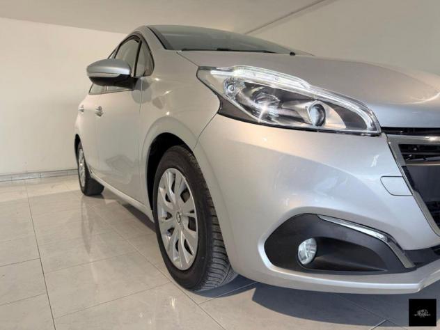 PEUGEOT 208 2018 1.6 HDI 75 CV X NEOPATENTATI - Foto 2
