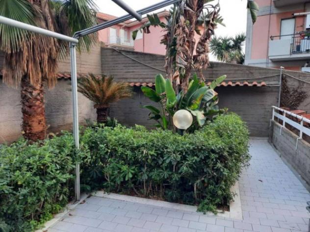 Immobile in asta di 74 m², box auto in vendita a Camporotondo Etneo - Foto 3