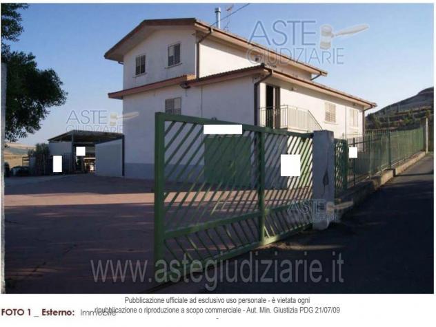 IMMOBILI-IMMOBILE COMMERCIALE-Via S. Nicola dell'Alto, 48, 88900 Crotone KR, Italia