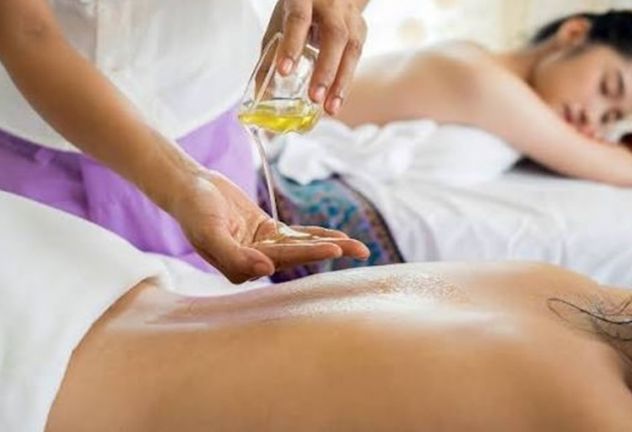 Massaggiatore a domicilio per lei Tel:3338053231