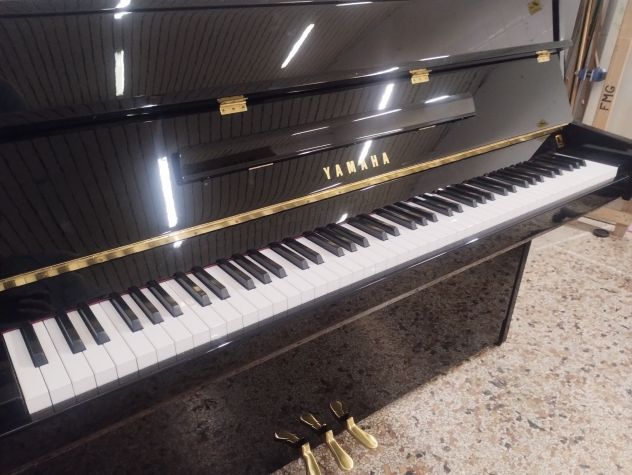Pianoforte Yamaha B1 anno 2020 con trasporto e panca inclusi - Foto 4