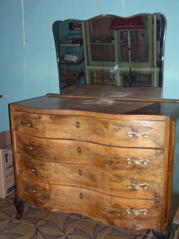COMO' VINTAGE ANNI 50 CON CASSETTI BOMBATI