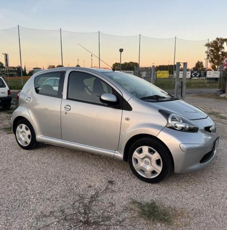 Toyota Aygo 1.0 12V VVT-i 5 porte - Foto 3