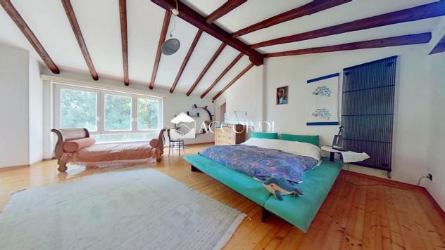 CASA INDIPENDENTE di 9 vani e di 330 mq (MONTEBELLUNA) rif. DG314A - Foto 10