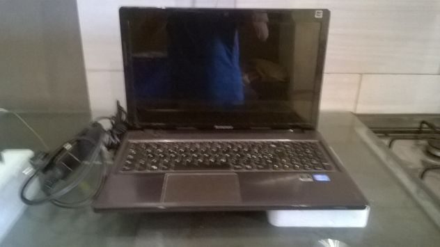 Vendesi laptop lenovo