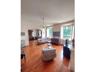 Appartamento in affitto a Lucca 190 mq Rif: 1425864