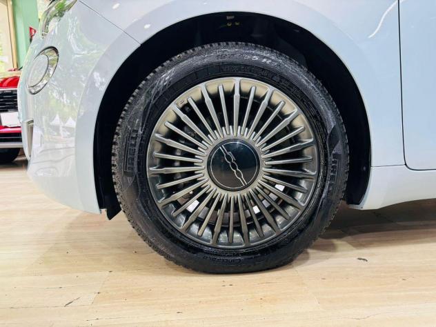 Fiat 500 E 100% elettrica La Prima My'22 - Foto 8