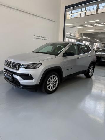 Jeep Compass 1.5 Turbo T4 130 CV MHEV 2WD Longitude - Foto 5
