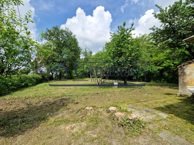VILLETTA SINGOLA RISTRUTTURATA CON AMPIO TERRENO PRIVATO - Foto 6