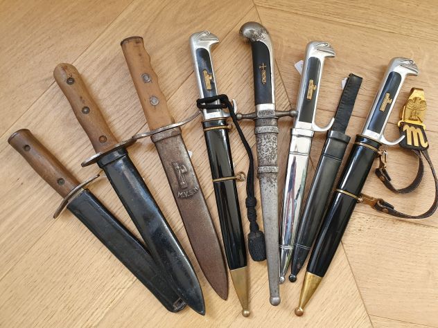 Collezione Militare e Militaria Acquisto Elmetti Uniformi e Medaglie militari - Foto 4
