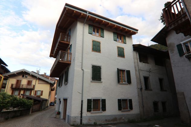 Ledro, Tiarno di Sopra. Un rifugio tra le valli trentine