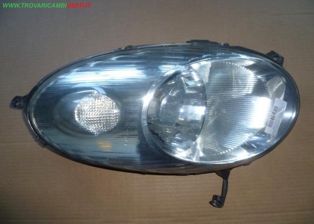 PROIETTORE D.(dal 08/2005 al 10/2007) CROMATO NISSAN MICRA (K12E) 3p / 5p  Parti elettriche  Fanaleria  Proiettori  Proiettore ant. NISSAN - MICRA 3p