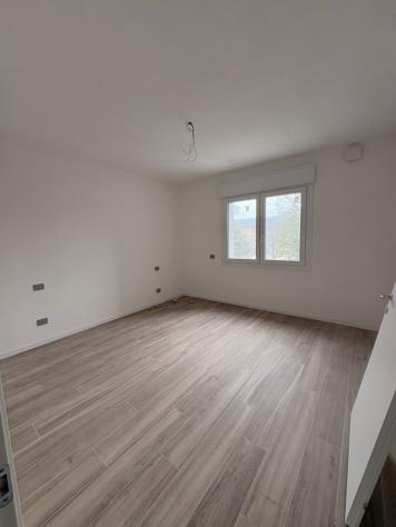 APPARTAMENTO di 5 vani e di 110 mq (PIOVE DI SACCO) rif. 042 - Foto 4