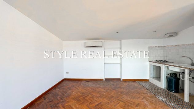 ORTIGIA – UN ATTICO UNICO NEL SUO GENERE, CON VISTA MARE E TERRAZZO A DUE PASSI - Foto 4