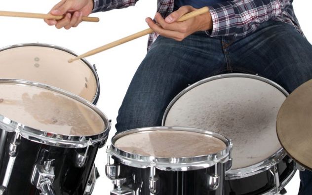 Lezioni di batteria presso scuola di musica riconosciuta con maestro qualificato