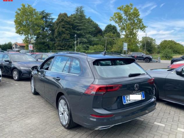 VOLKSWAGEN Golf Variant 2.0 TDI 150 CV DSG SCR Style rif. 24063221 - Foto 6