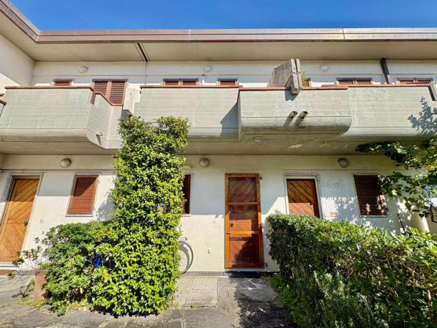 Villetta a schiera in vendita a Marina di Massa - Massa 70 mq Rif: 1397380