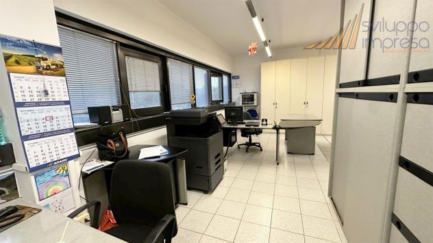 UFFICIO CON BOX AUTO IN VENDITA A VIMERCATE - Foto 11