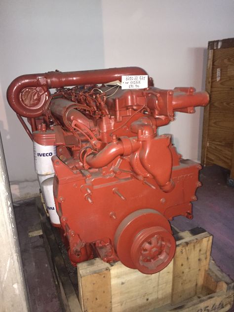 Motore IVECO 190.30 8210.22.581