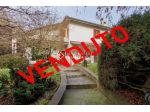 ARCORE: IN VENDITA VILLA SINGOLA CON TERRAZZO E GIARDINO PRIVATO.