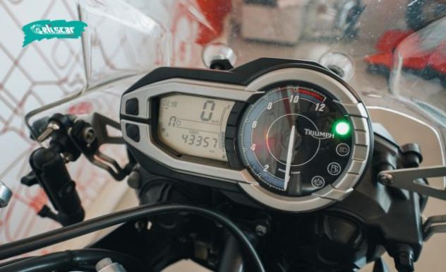 TRIUMPH Tiger 800 TIGER 800 rif. 23943839 - Foto 5