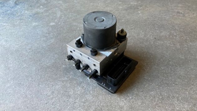 Centralina ABS Hyundai I20 1.2 benzina del 2012 (58910-1J200)