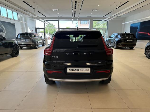 Volvo XC40 T3 automatico Momentum Pro - Foto 6