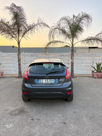 Ford Fiesta 1.2 5 porte con soli 76.000 kilometri - Foto 6