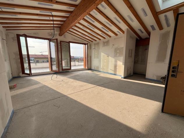 Biassono - Attico di pregio al 4° piano con terrazzo panoramico di 70 m² - Foto 16