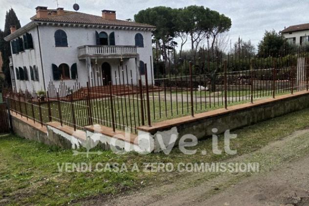 Villa di 390 m² con più di 5 locali in vendita a Castiglione del Lago - Foto 4