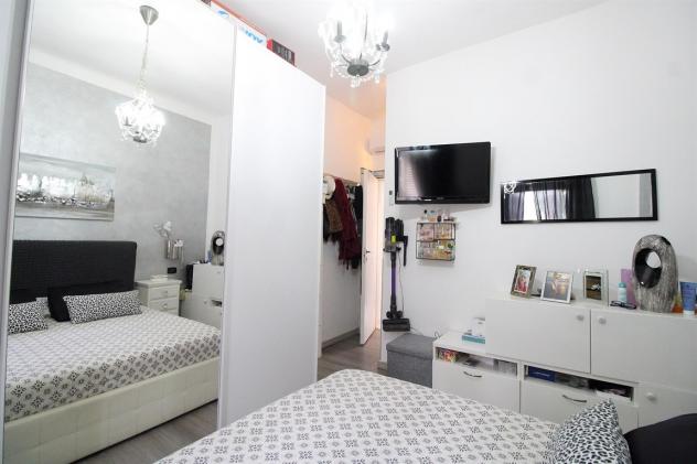 Porzione di corte di 3 locali e servizi - Foto 9