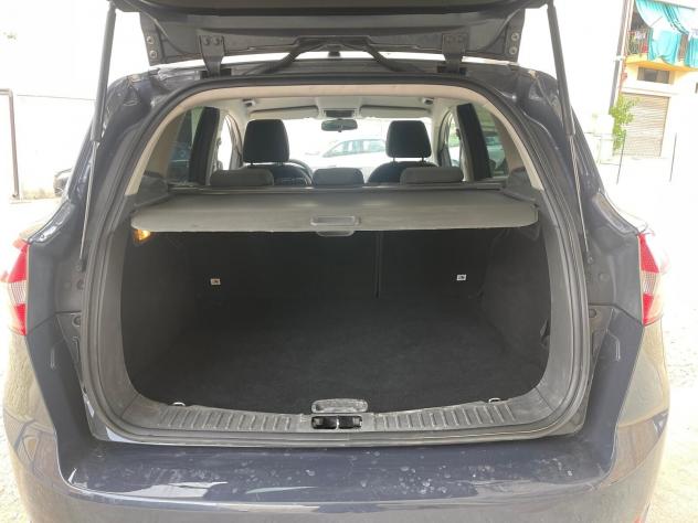 Ford Kuga - Foto 10