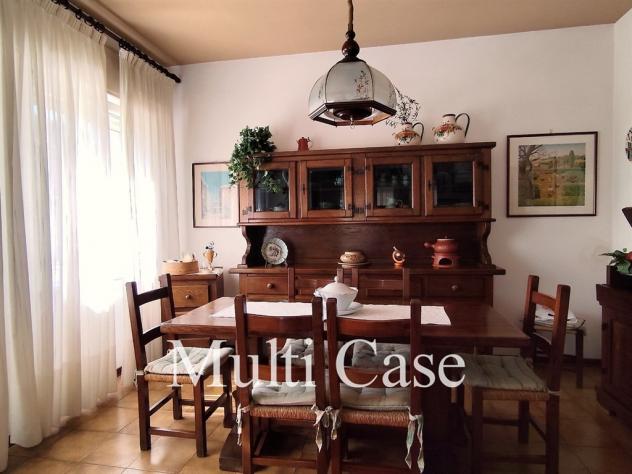 PORZIONE DI VILLA CON GIARDINO A 350 METRI DAL MARE – INDIPENDENZA, SPAZI E POTENZIALE - Foto 16