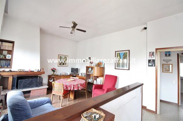 Abitazione indipendente su due livelli – 3 locali, servizi, taverna e area esterna - Foto 4