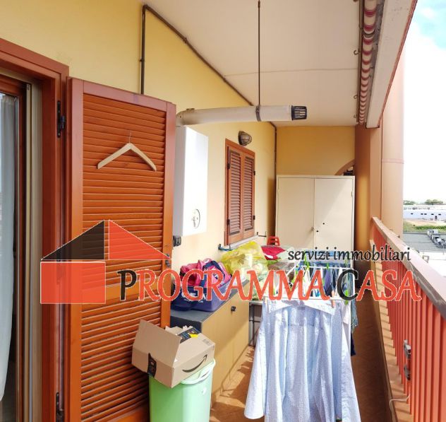 POMEZiA VIA NARO 2 LOCALI CON BALCONE E BOX AUTO 62000 € - Foto 3