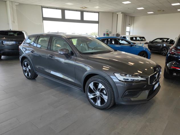 Volvo V60 Cross Country B4 (d) AWD 197cv auto CarPlay/AndroidAuto FariLED - Foto 2