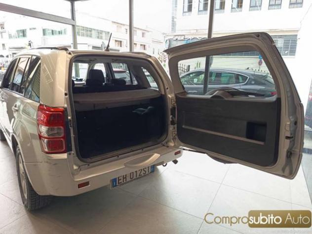 SUZUKI Grand Vitara 1.9 DDiS 5 porte Offroad rif. 24039090 - Foto 8