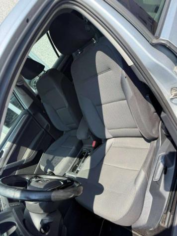 Volkswagen Golf 5p 1.6 tdi (btdi) Comfortline 110cv - Foto 8