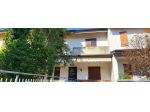 Villa a Schiera di generosa metratura con Taverna e lavanderia:
